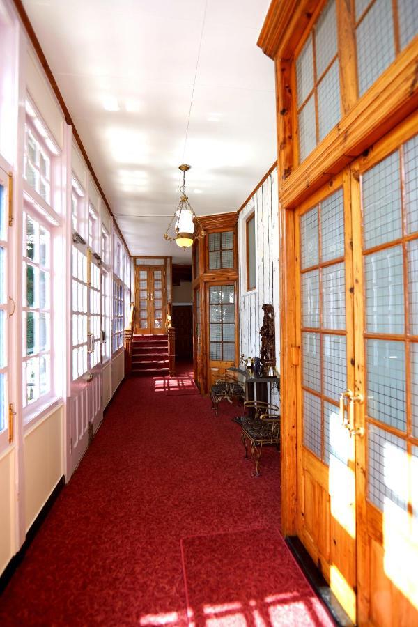 The Edgeworth Bed & Breakfast Shimla Exterior photo